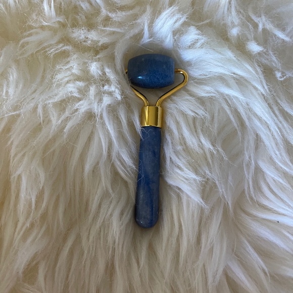 Isaac Mizrahi Other - blue stone roller